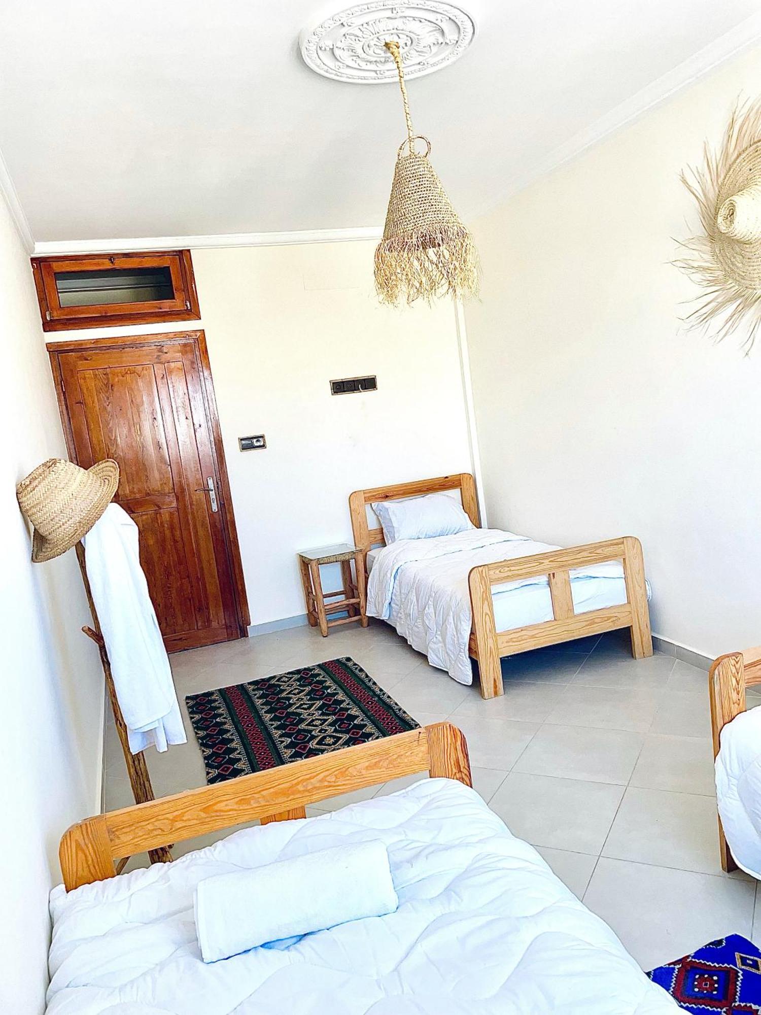 Waveside Hostel Tamraght Buitenkant foto